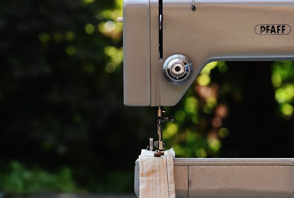 The 6 Best Sewing Machines for Beginners in 2021