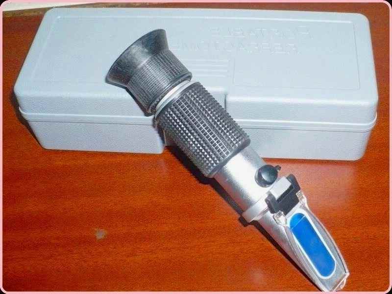 Round Square Beekeeper Honey Refractometer: A Must-Have Equipment For Beekeepers