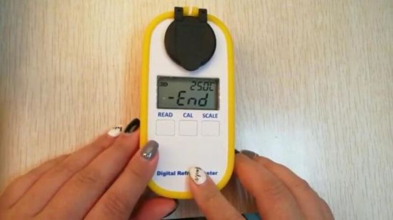 4422 PAL-22S Digital Hand-Held Pocket Honey Refractometer for Beekeeping: A new Evolution in the life of a Beekeeper